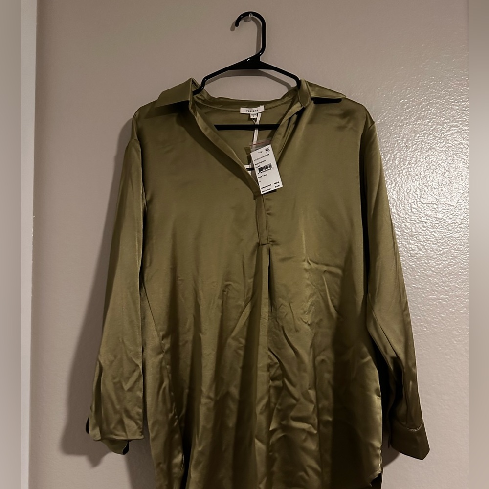 NWT Nordstrom Satin Shirt NEVER WORN
